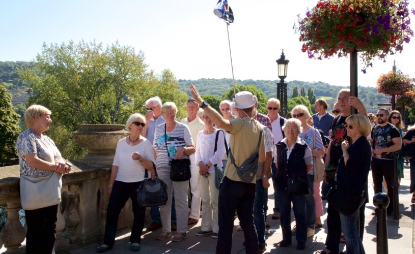 Group walking tour in Bath